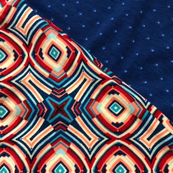 LuLaRoe Classic T and leggings. - Picture 3 of 4